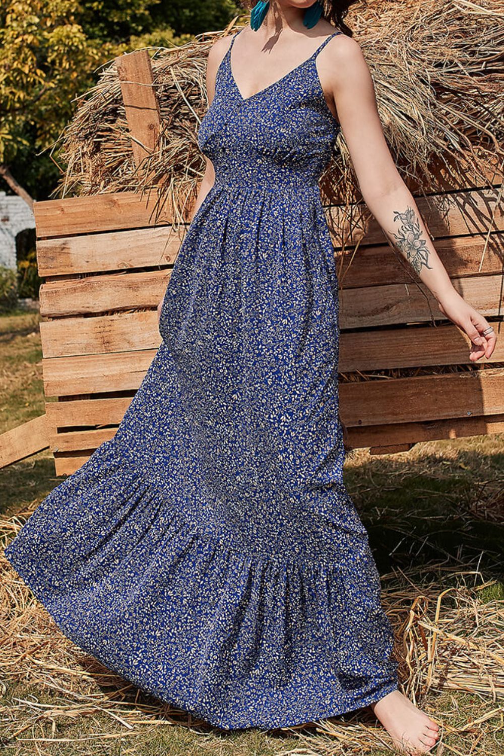 Ditsy Floral Spaghetti Strap Maxi Dress-Pimamour