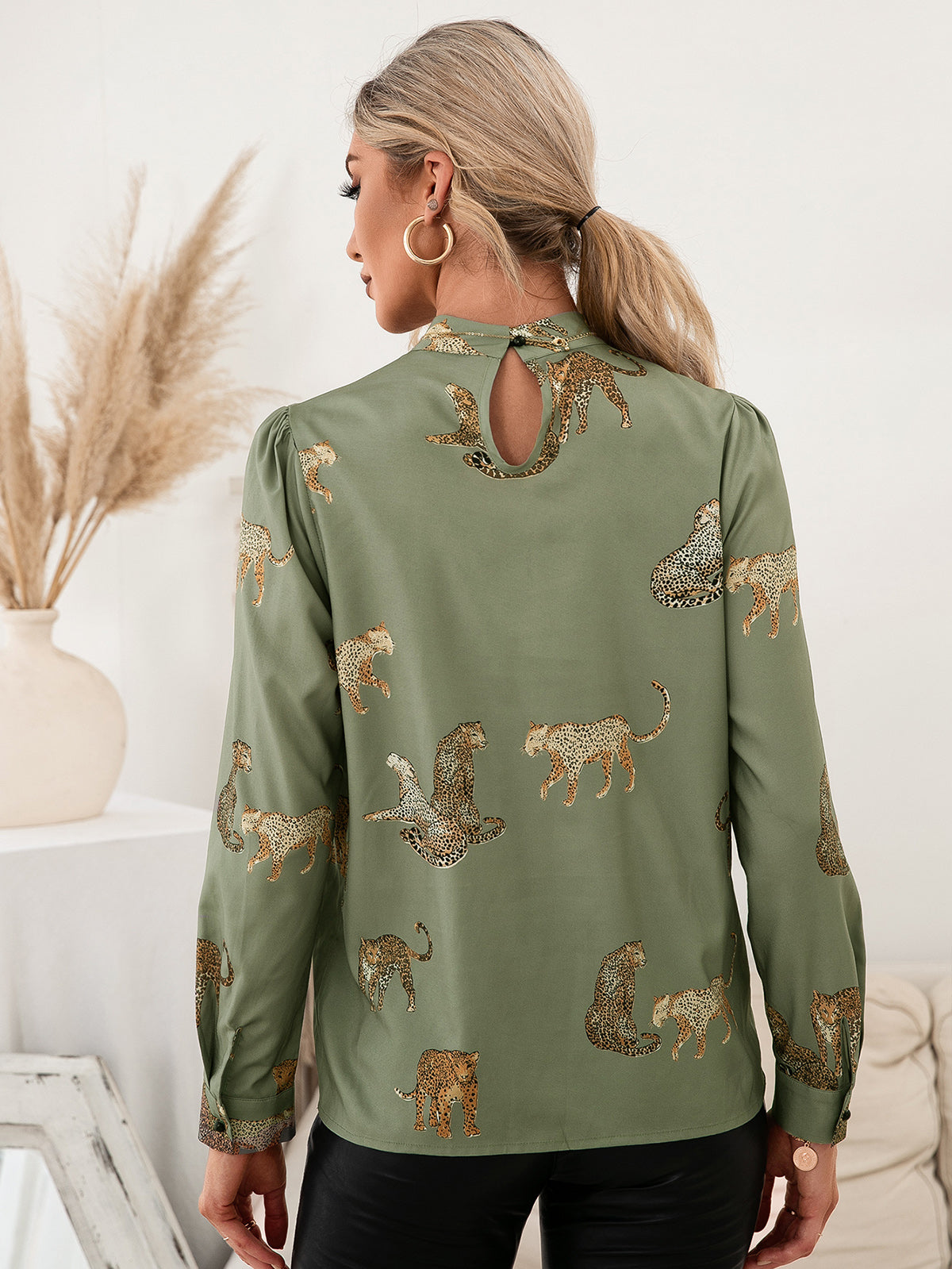 Leopard Graphic Mock Neck Puff Sleeve Blouse-Pimamour