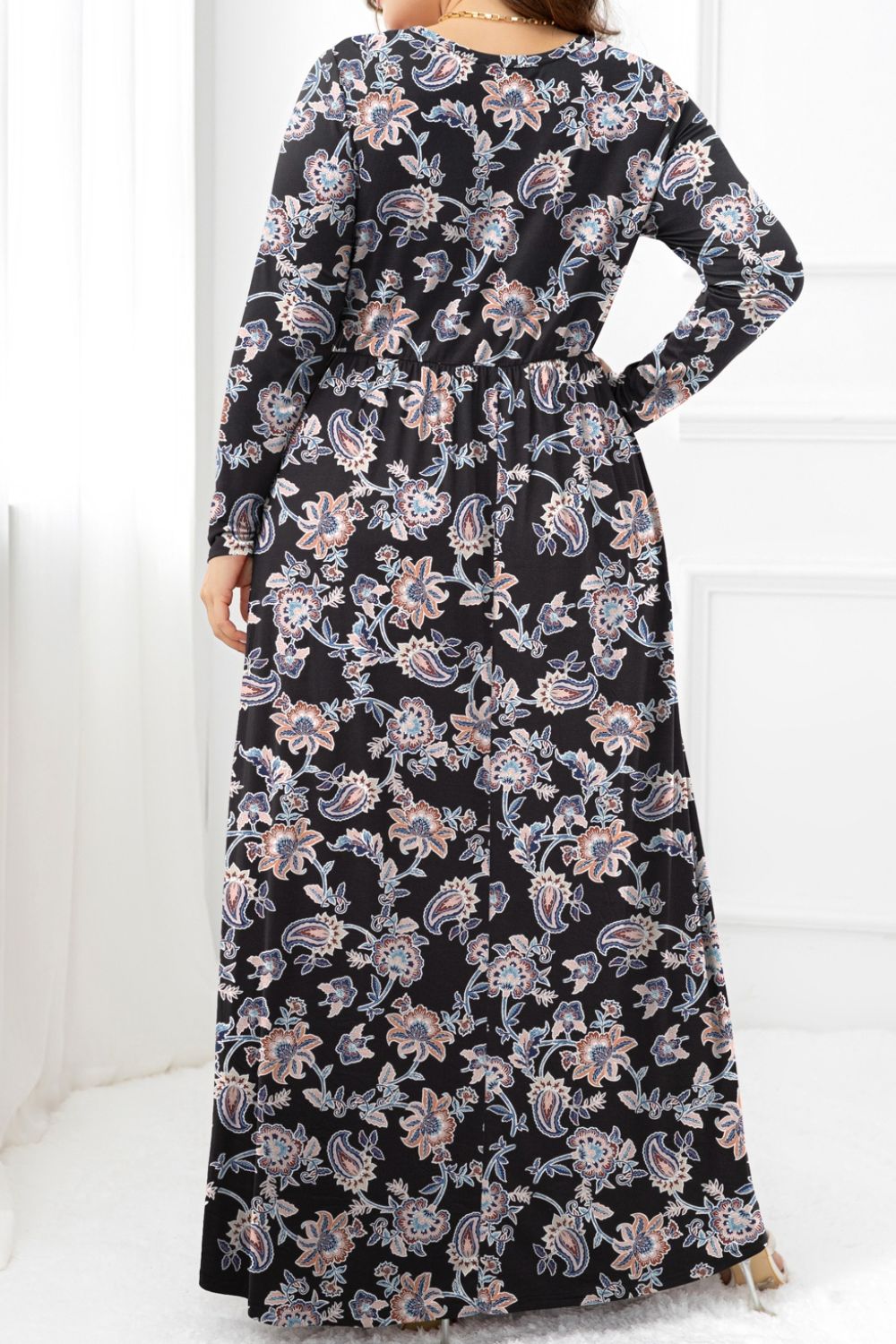 Plus Size Round Neck Long Sleeve Maxi Dress with Pockets-Pimamour